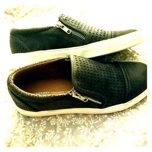 Suede leather faux zipper sneaker slip on dark